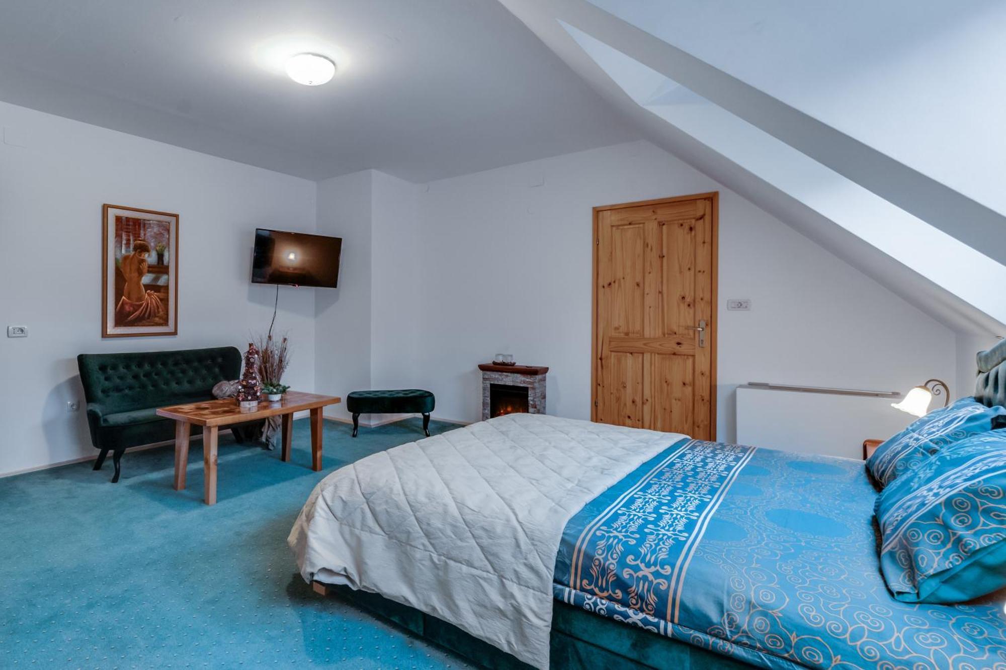 Sobe "Ela" Bed & Breakfast Fuzine Bilik gambar